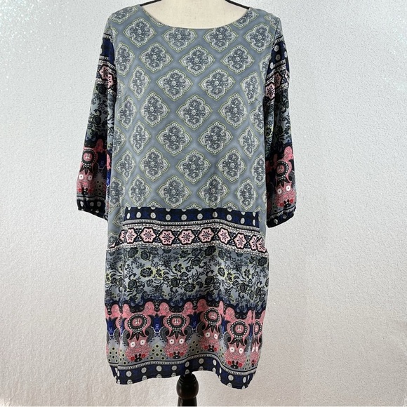 Renee c. Knee length shirt dress with two front pockets size large - Picture 4 of 10